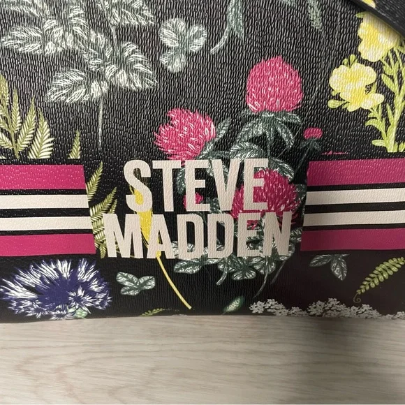 Steve Madden Black Floral Crossbody Chain & Adjustable Strap Zipper Closure EUC - Picture 3 of 11
